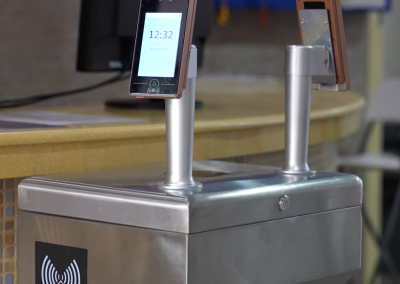 Torno TsPin-1000 con terminales FacialPin-AD90-Wifi